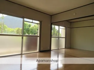 アーバンコート山根【1階】の居間