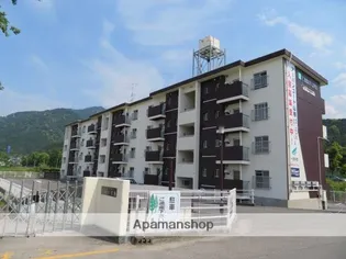 アーバンコート山根【1階】の外観