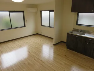 メリーハイム中村 A棟【1階】の居間