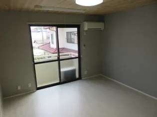 アベニューハタダⅢ A【2階】の居間