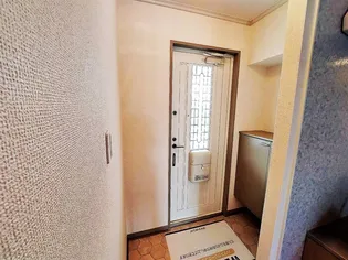 アベニューハタダⅢ A【2階】の玄関