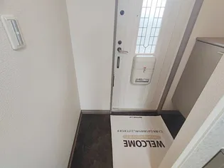 アベニューハタダⅢ A【2階】の玄関