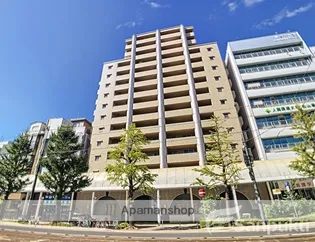 アルファステイツ市駅前の画像