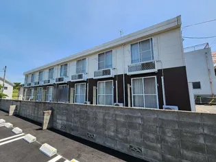 レオパレスTAKARA浅川【201号室】の外観