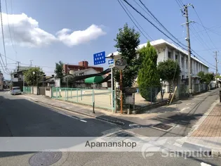 ローレンス小坂【1階】の周辺