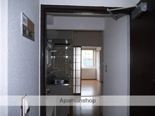 アヴェニューNAGAKI【302号室】の玄関