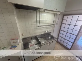 クレセントハイツ【3階】のキッチン