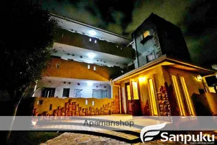 トロワ ヴォヌールの画像