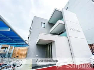 モンテルーチェ医学部前の画像