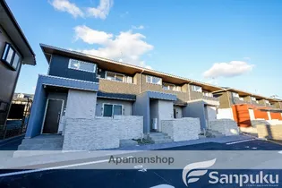 アヴェンセ C棟【2階】の外観