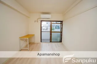 KBコート竹原【2階】の居間