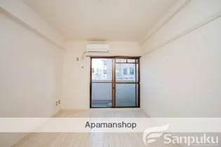 KBコート竹原【3階】の居間