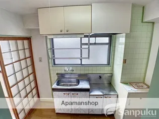 クレセントハイツ【4階】のキッチン