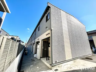 レオパレス中学校前【215号室】の外観