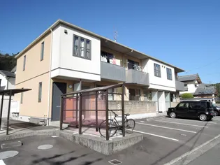 シャーメゾン保田の画像