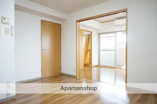 MARINE PALETTEⅡ【502号室】の居間