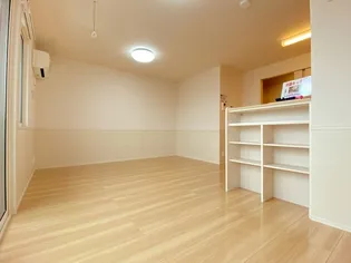 エスポワールⅡ【205号室】の居間