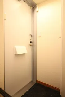 レオパレスコンツェルト【206号室】の玄関