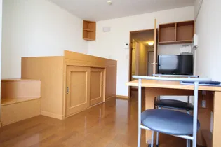 レオパレスグリーンパル のいち【201号室】の居間