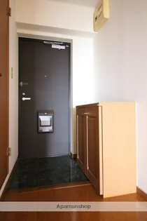 ヴィラージュ川北【6階】の玄関