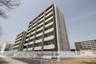 ソレイユE【5階】の外観