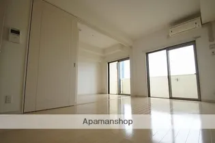 コンダクト福岡東【10階】の居間