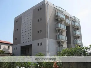 ラ トゥールの画像