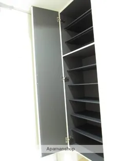 ファーストポイント東比恵【3階】の玄関