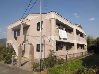 ストロベリーガーデン【2階】の外観