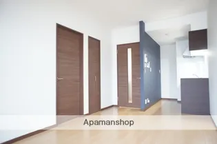 グランディス空港東【506号室】の居間