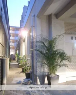 タワーズ諸岡の画像