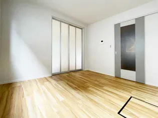 パストラルコーポ D棟【1階】の居間