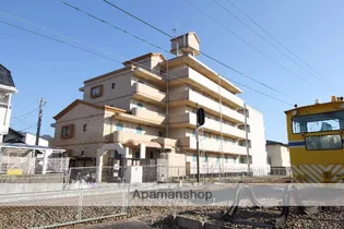 ロイヤルハイツ和白【1階】の外観