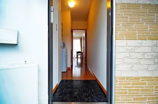 レオパレス赤間宮前【1階】の玄関