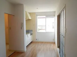 シャトー自由ヶ丘 A棟【1階】の居間