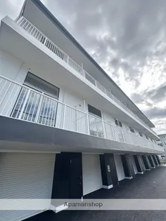 ガレージハウス青葉【1階】の外観