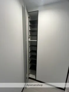 PHOENIX香椎駅前【1階】の内装