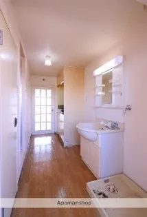 ホワイトシャトー大橋参番館【4階】の内装