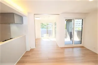 リトルノナチカ【2階】の居間