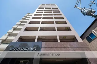 ピュアドームグレース博多【5階】の外観