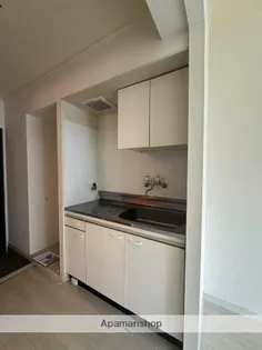 PLEAST箱崎公園前【3階】の内装