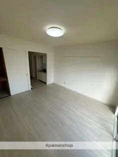 PLEAST箱崎公園前【3階】の内装