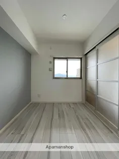 レクサスガーデン箱崎タワーズWEST【7階】の居間