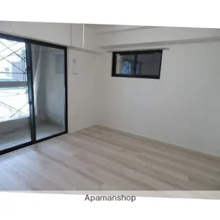 ルーグ箱崎【1階】の内装