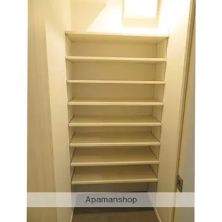 ルーグ箱崎【1階】の玄関