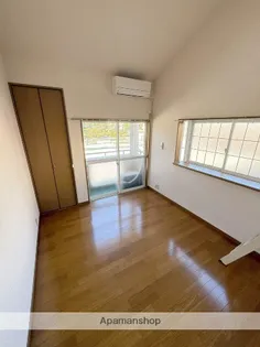 KINGS ROAD【2階】の居間