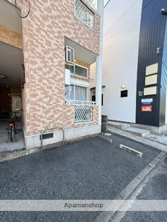 KINGS ROAD【2階】の外観