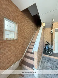 KINGS ROAD【2階】の外観