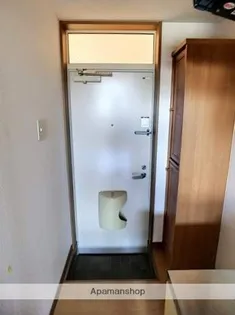 MKフラッツ【1階】の玄関