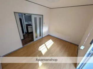 ピナクル高砂【2階】の居間